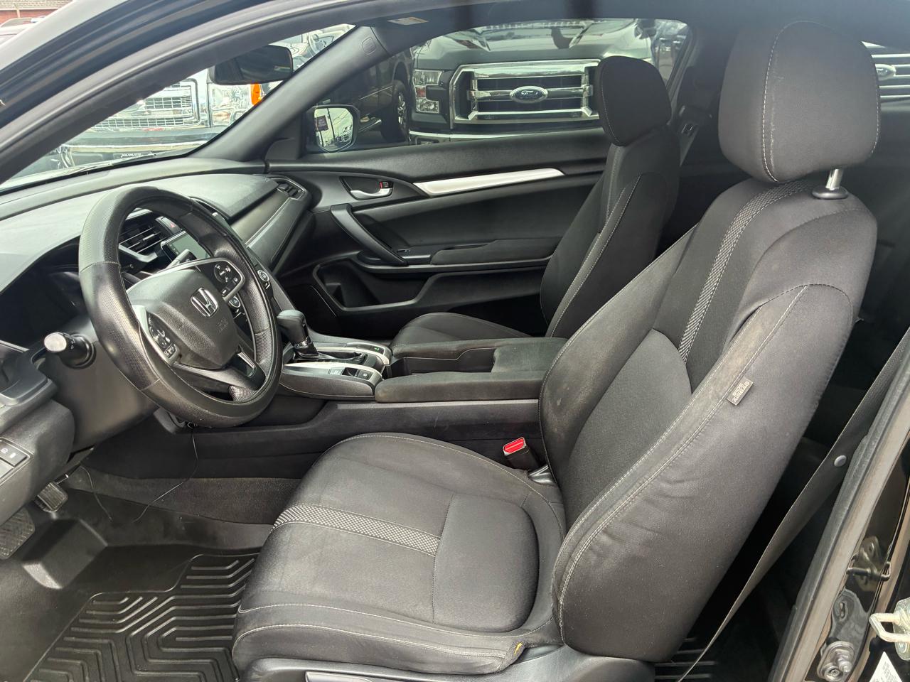 Honda Civic LX Coupe CVT 2019