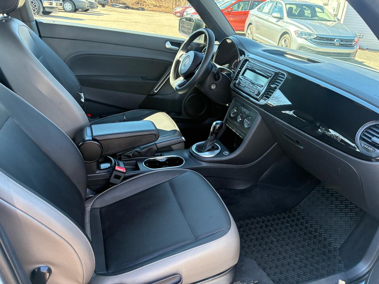 Volkswagen Beetle 1.8T Classic 2015