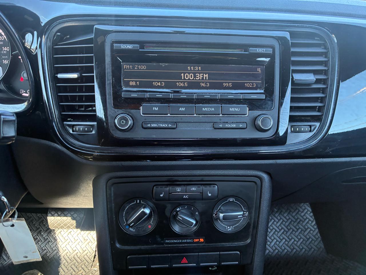 Volkswagen Beetle 1.8T Classic 2015