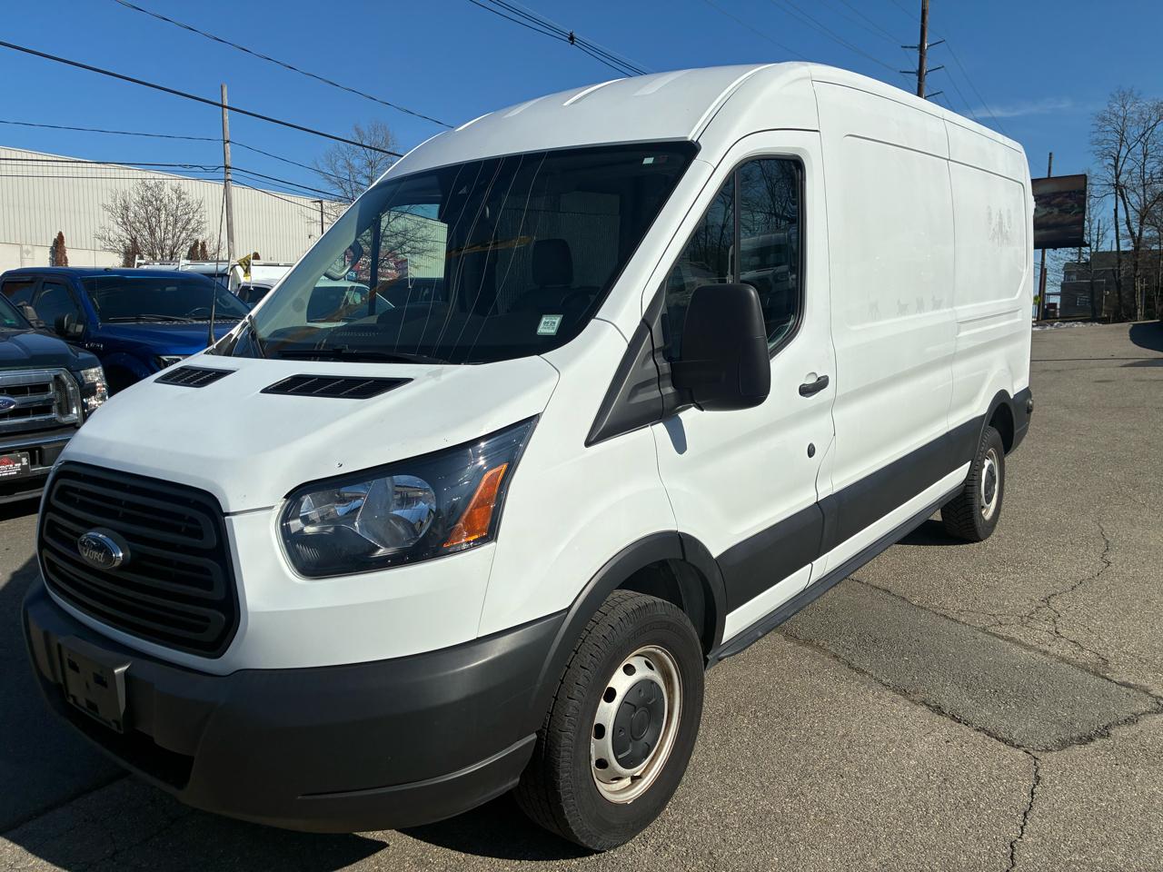 Ford Transit 250 Van Med. Roof w/Sliding Pass. 148-in. WB 2019