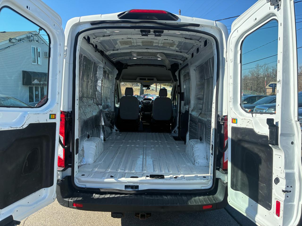 Ford Transit 250 Van Med. Roof w/Sliding Pass. 148-in. WB 2019