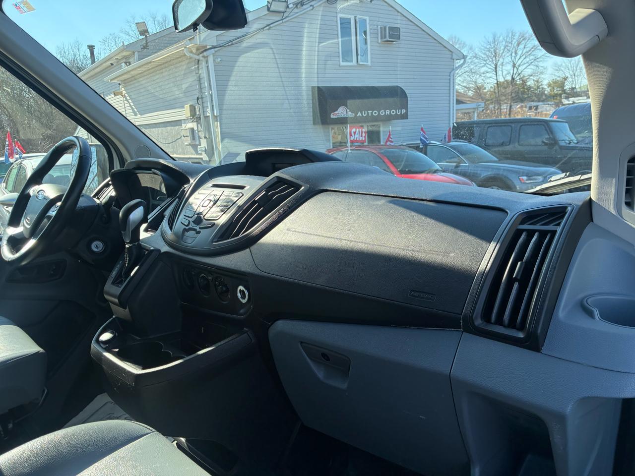 Ford Transit 250 Van Med. Roof w/Sliding Pass. 148-in. WB 2019