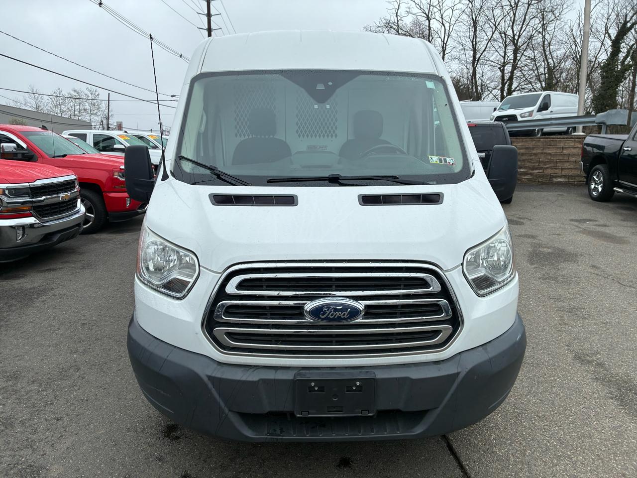 Ford Transit 250 Van Med. Roof w/Sliding Pass. 148-in. WB 2015