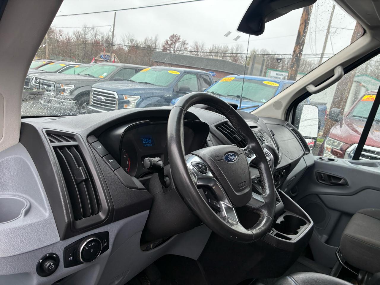 Ford Transit 250 Van Med. Roof w/Sliding Pass. 148-in. WB 2015