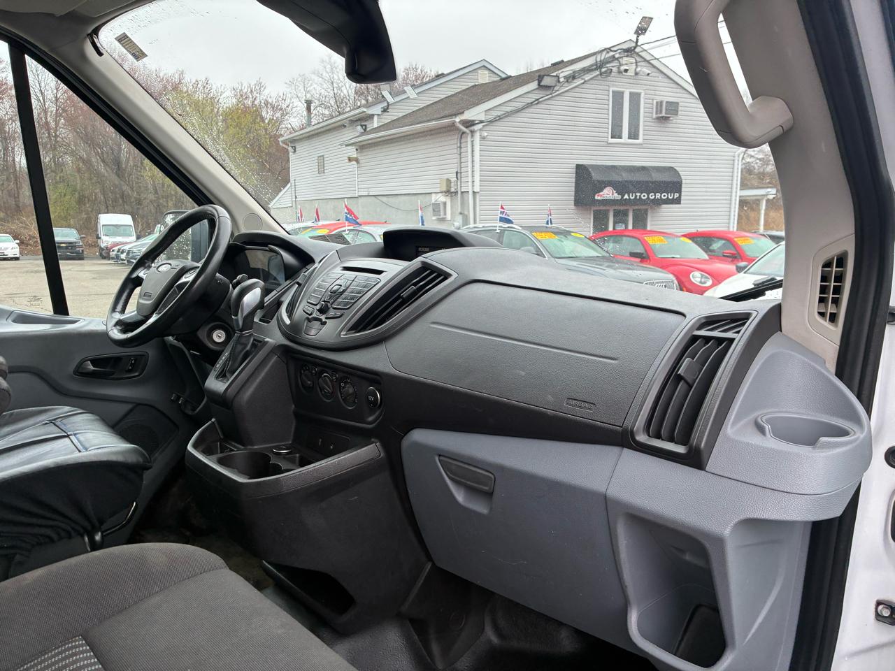 Ford Transit 250 Van Med. Roof w/Sliding Pass. 148-in. WB 2015