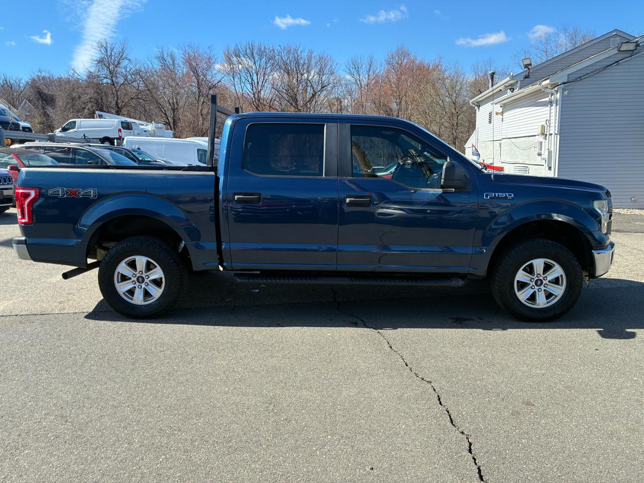 Ford F-150 XL SuperCrew 5.5-ft. Bed 4WD 2015