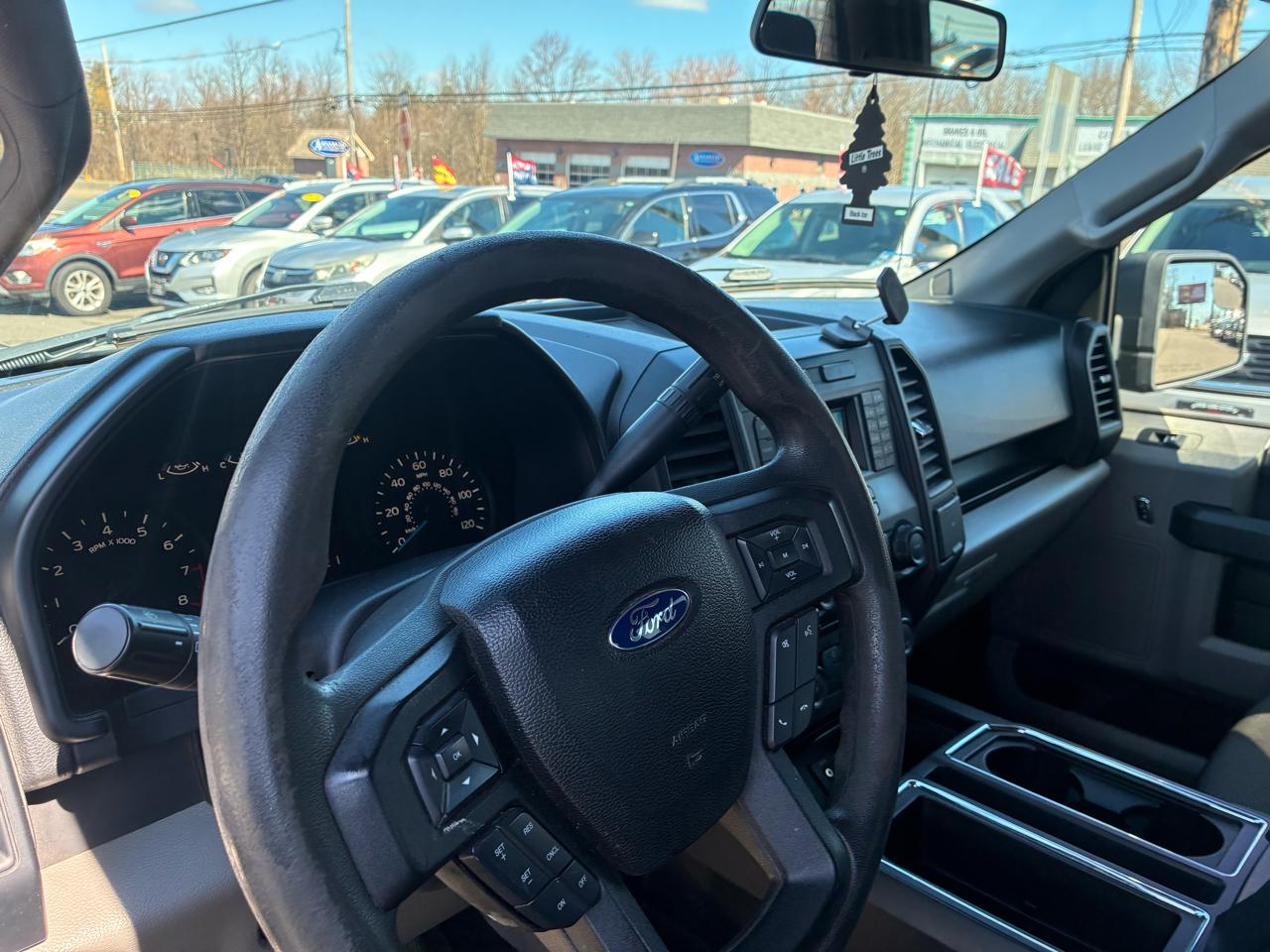 Ford F-150 XL SuperCrew 5.5-ft. Bed 4WD 2015