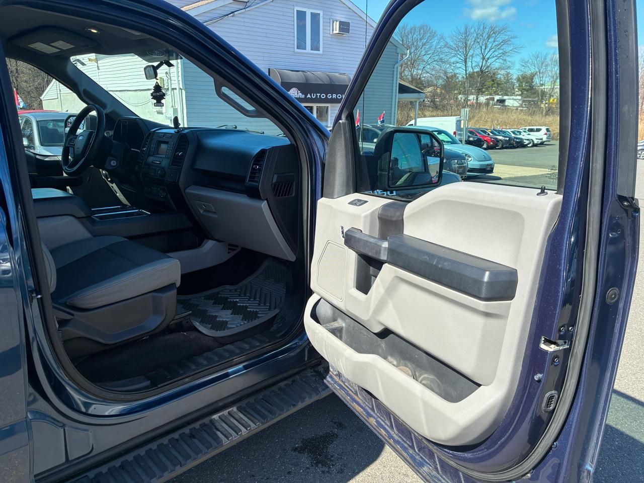 Ford F-150 XL SuperCrew 5.5-ft. Bed 4WD 2015