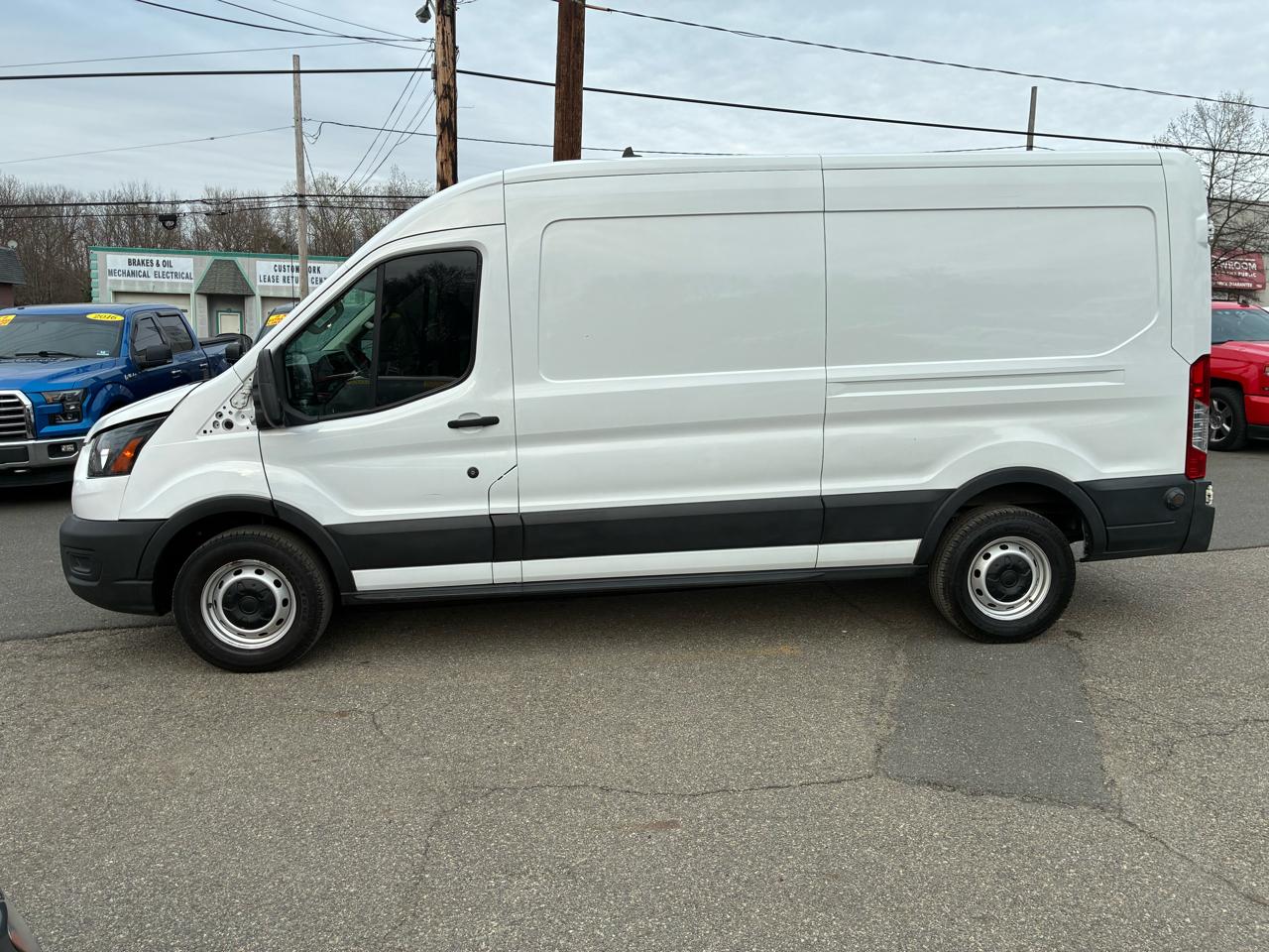 Ford Transit 150 Van Med. Roof w/Sliding Pass. 130-in. WB 2020