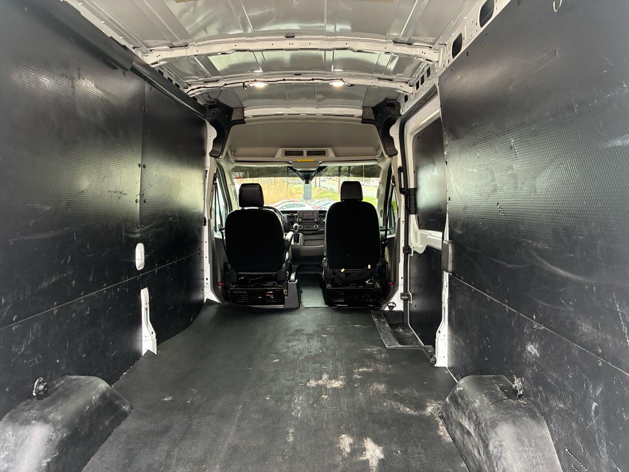 Ford Transit 150 Van Med. Roof w/Sliding Pass. 130-in. WB 2020