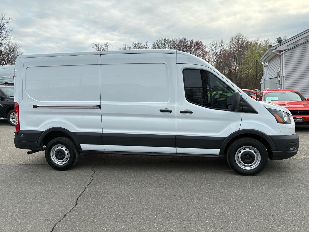Ford Transit 150 Van Med. Roof w/Sliding Pass. 130-in. WB 2020