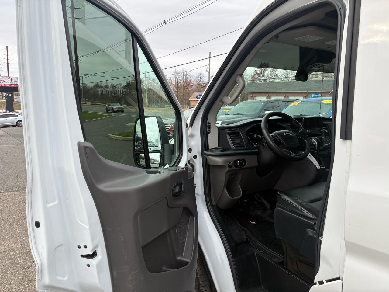 Ford Transit 150 Van Med. Roof w/Sliding Pass. 130-in. WB 2020