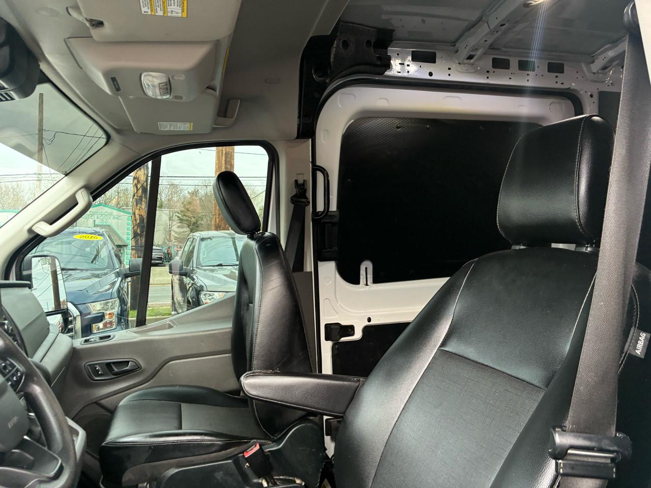 Ford Transit 150 Van Med. Roof w/Sliding Pass. 130-in. WB 2020