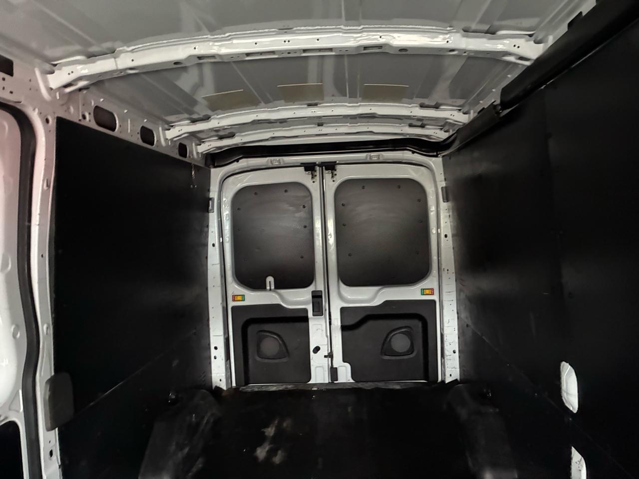 Ford Transit 150 Van Med. Roof w/Sliding Pass. 130-in. WB 2020