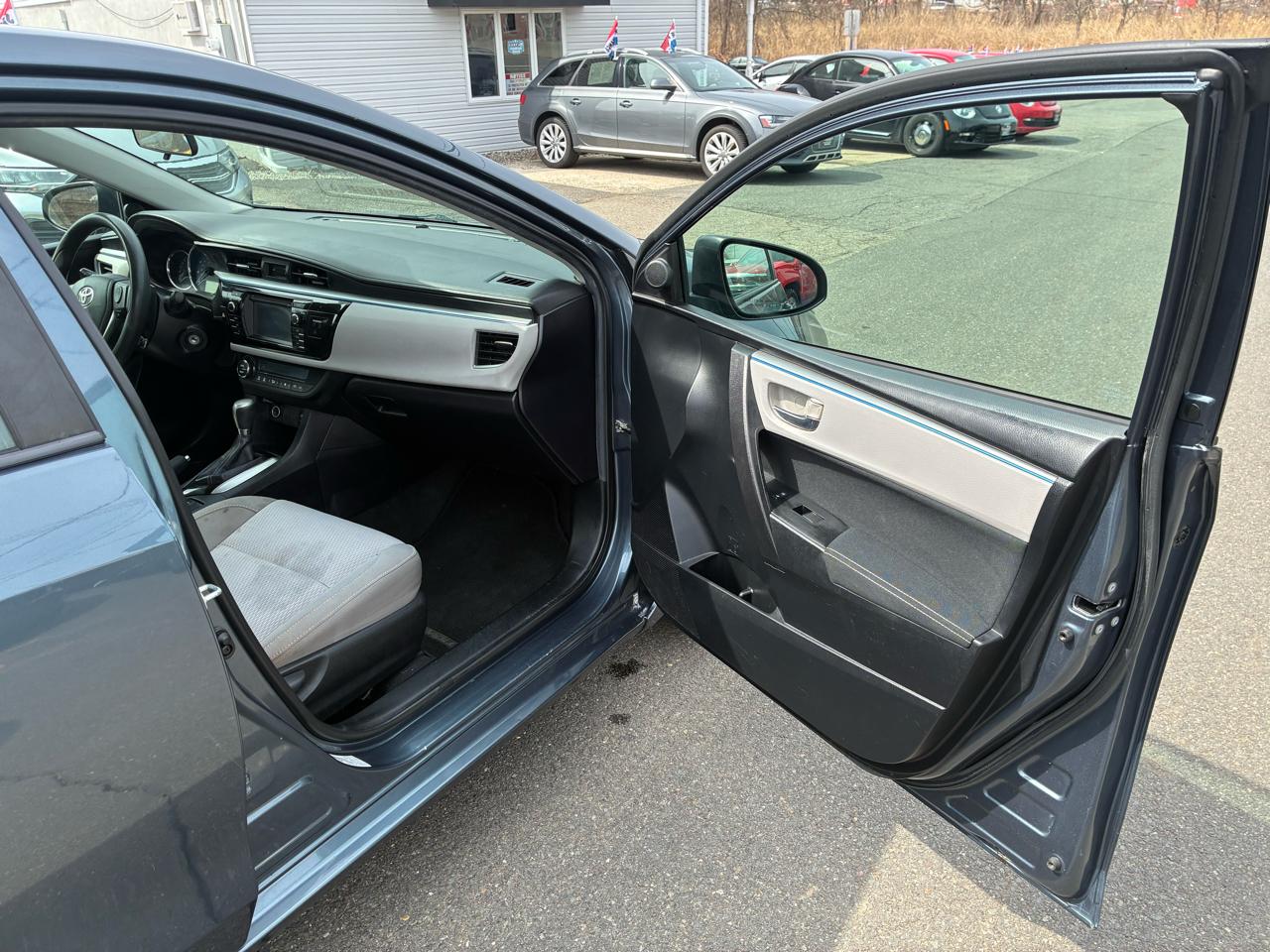 Toyota Corolla LE CVT 2015