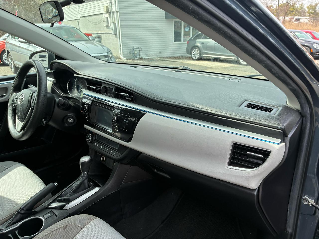 Toyota Corolla LE CVT 2015