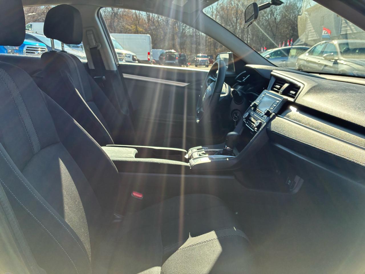 Honda Civic LX Sedan CVT 2018