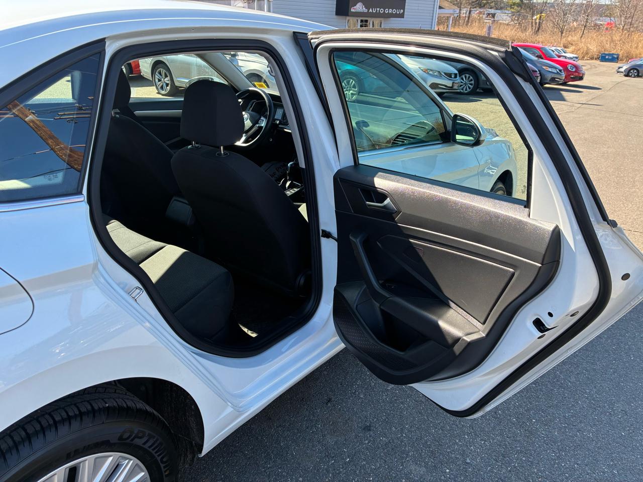 Volkswagen Jetta 1.4T S 8A 2020