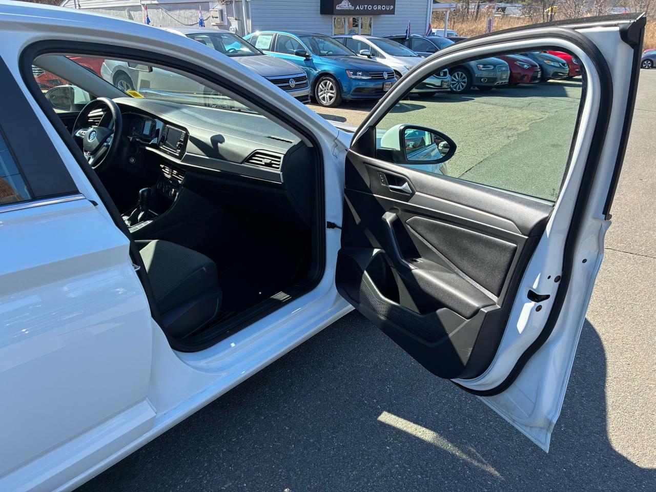 Volkswagen Jetta 1.4T S 8A 2020