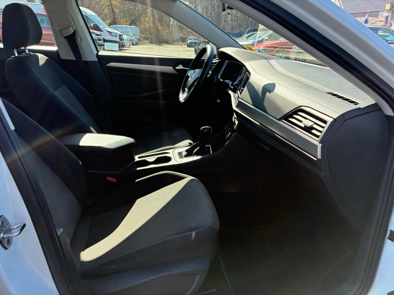 Volkswagen Jetta 1.4T S 8A 2020