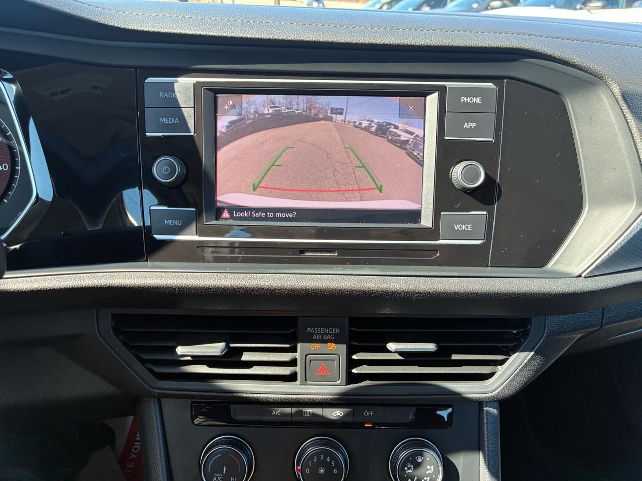 Volkswagen Jetta 1.4T S 8A 2020