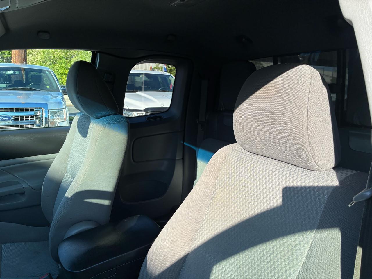 Toyota Tacoma Access Cab V6 Auto 4WD 2012