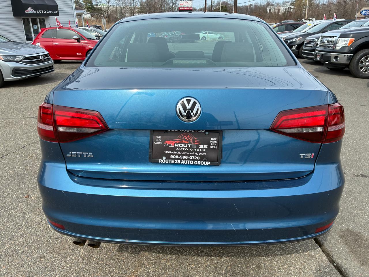 Volkswagen Jetta 1.4T S 6A 2017