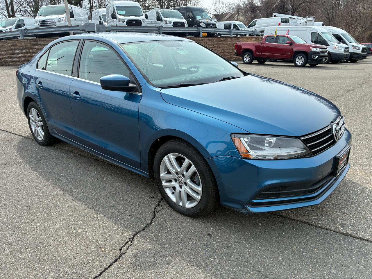 Volkswagen Jetta 1.4T S 6A 2017