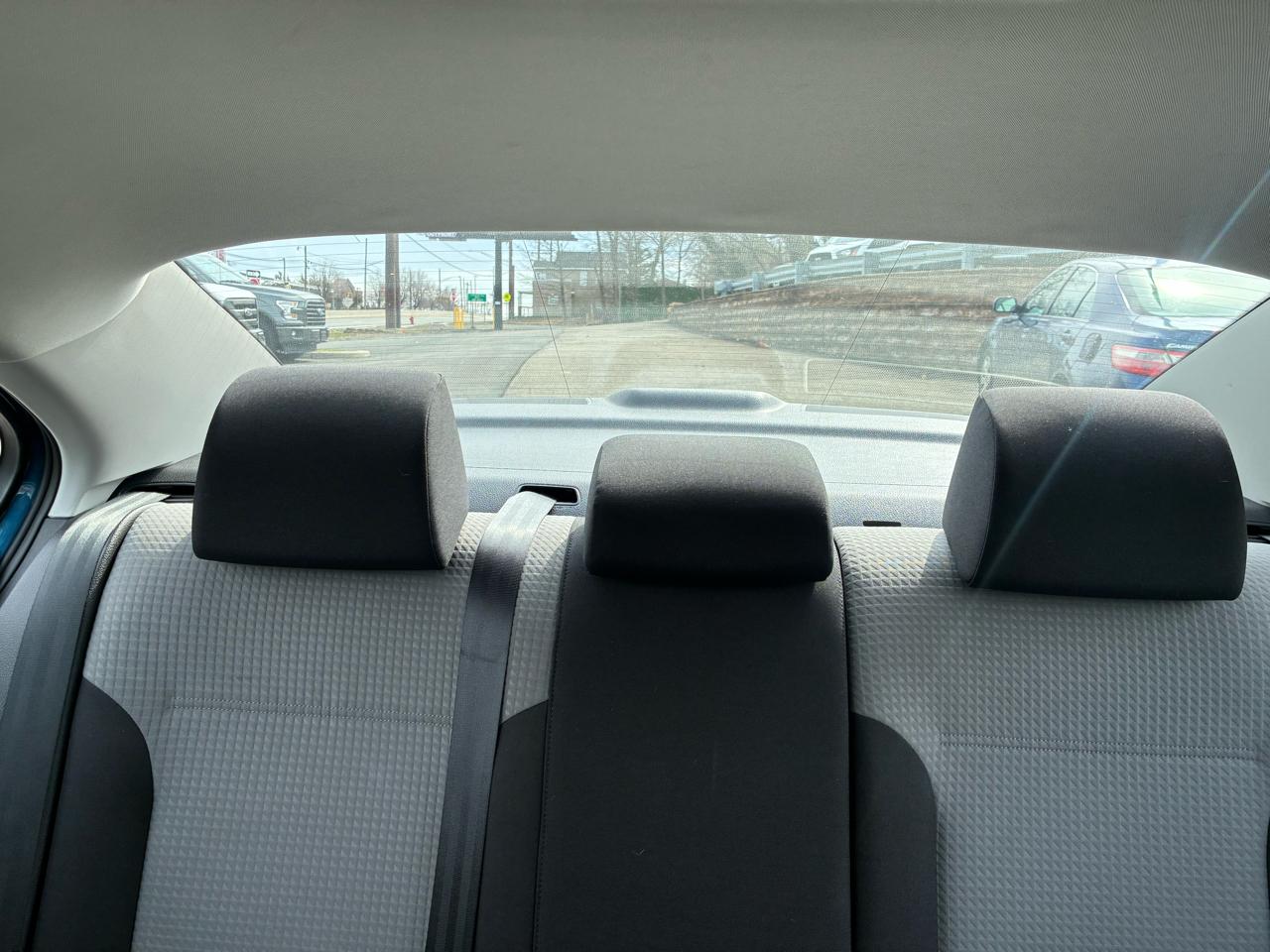 Volkswagen Jetta 1.4T S 6A 2017