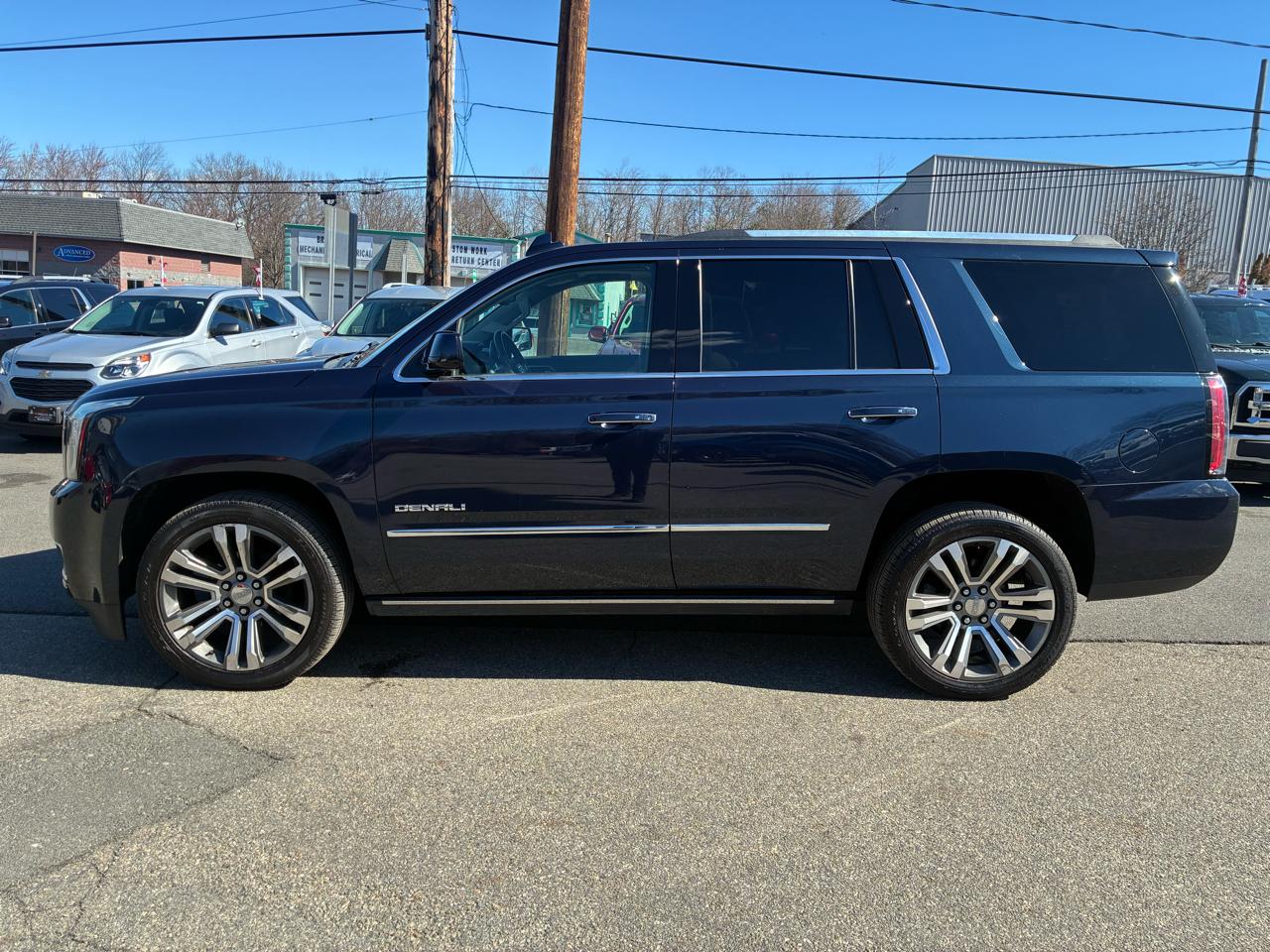 GMC Yukon Denali 4WD 2019