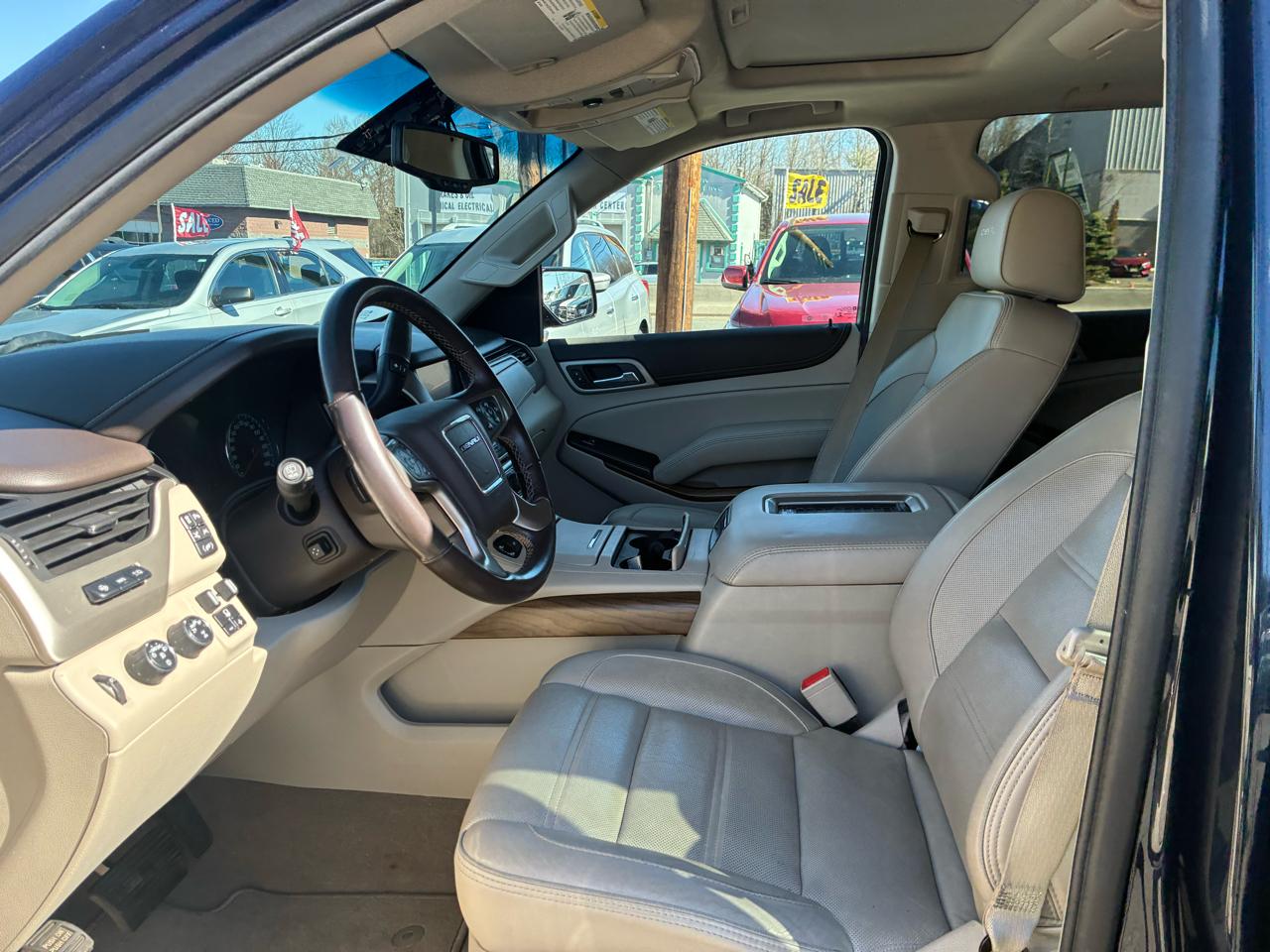 GMC Yukon Denali 4WD 2019