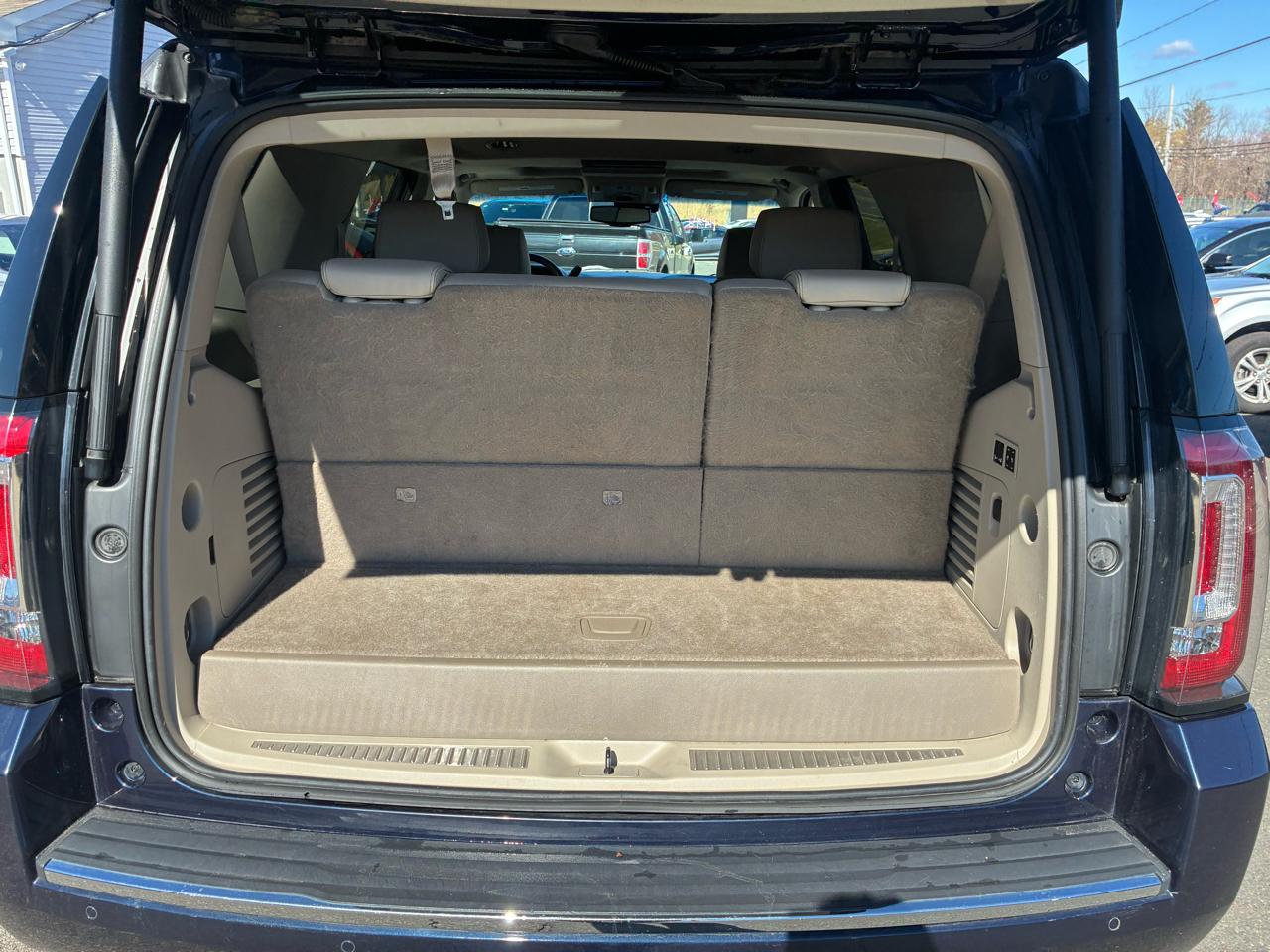 GMC Yukon Denali 4WD 2019