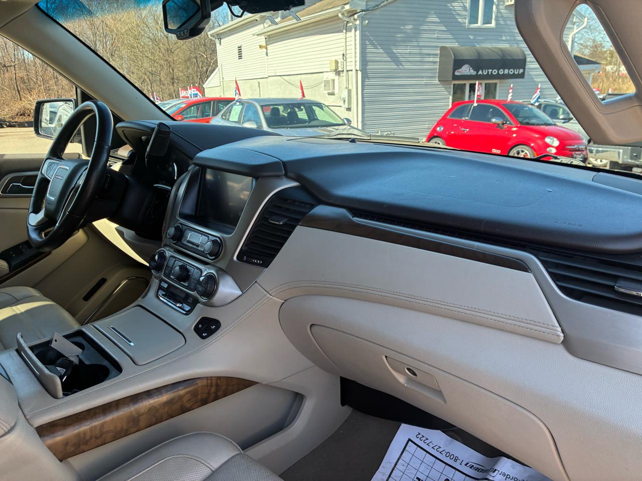 GMC Yukon Denali 4WD 2019