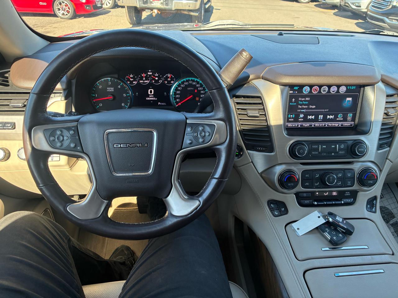 GMC Yukon Denali 4WD 2019