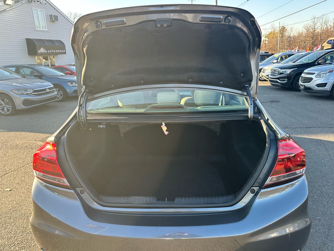 Honda Civic LX Sedan 5-Speed AT 2013