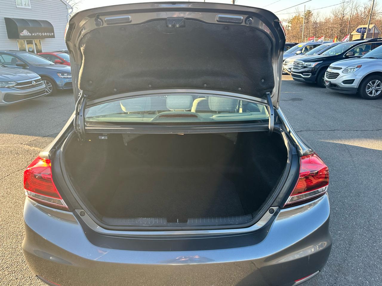 Honda Civic LX Sedan 5-Speed AT 2013