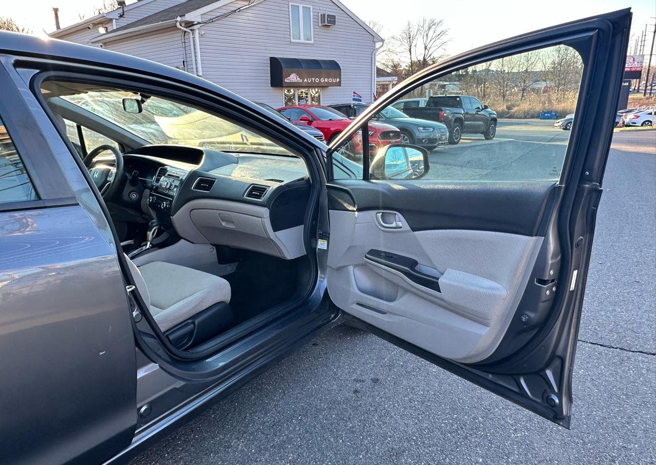 Honda Civic LX Sedan 5-Speed AT 2013