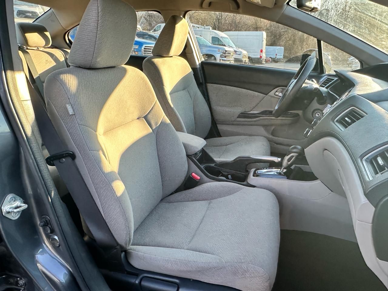 Honda Civic LX Sedan 5-Speed AT 2013