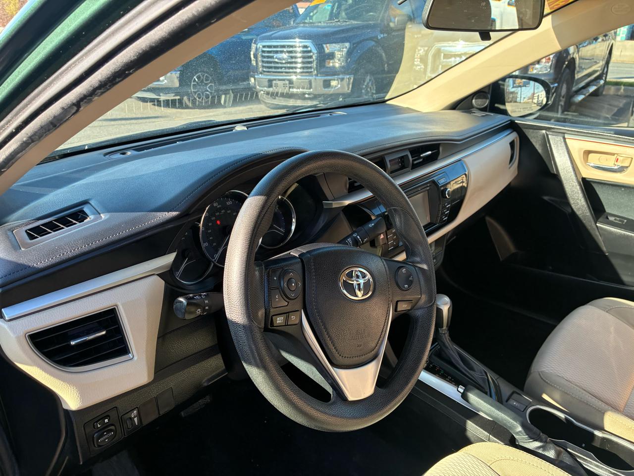 Toyota Corolla LE CVT 2015