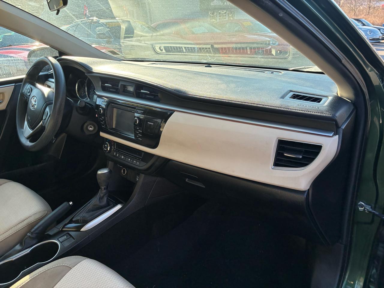 Toyota Corolla LE CVT 2015