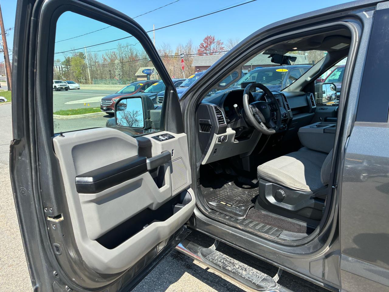 Ford F-150 XLT SuperCrew 5.5-ft. Bed 2WD 2016