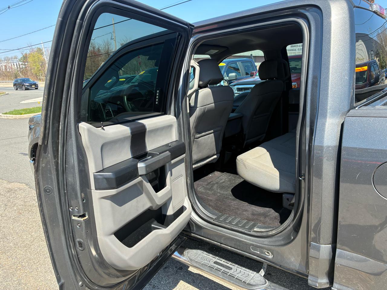 Ford F-150 XLT SuperCrew 5.5-ft. Bed 2WD 2016