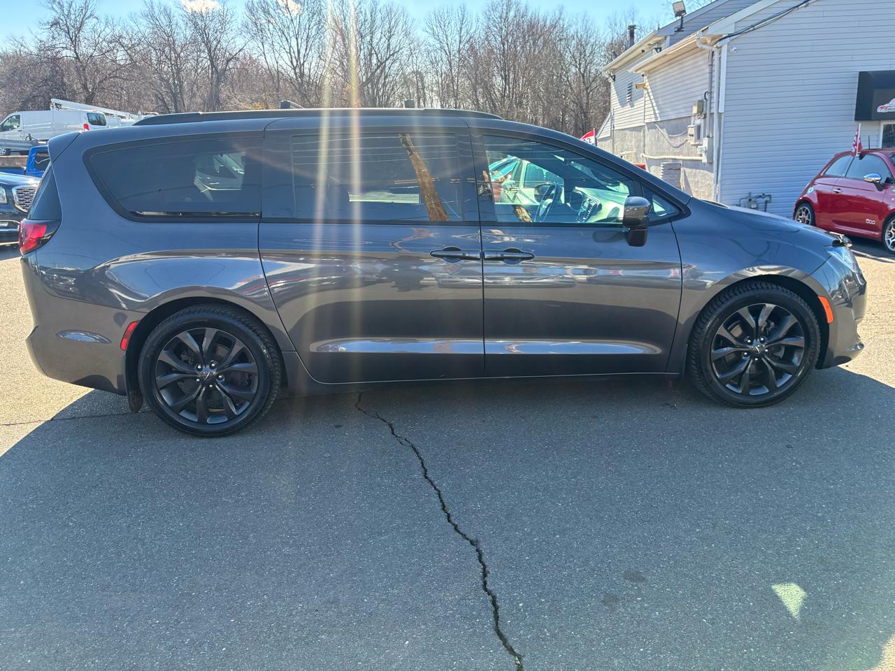 Chrysler Pacifica Touring-L Plus 2018