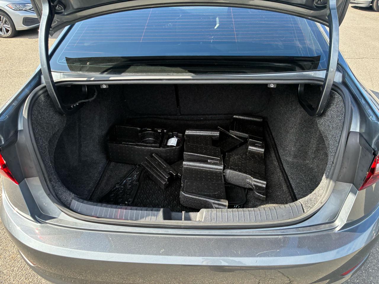 Volkswagen Jetta 1.4T S 8A 2020