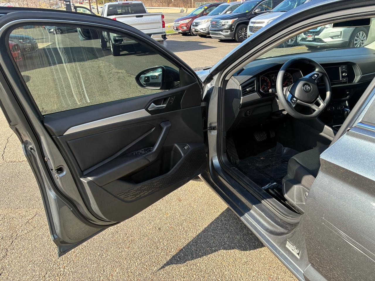 Volkswagen Jetta 1.4T S 8A 2020