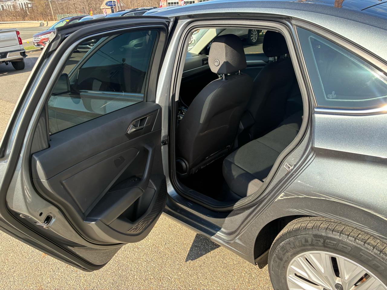 Volkswagen Jetta 1.4T S 8A 2020