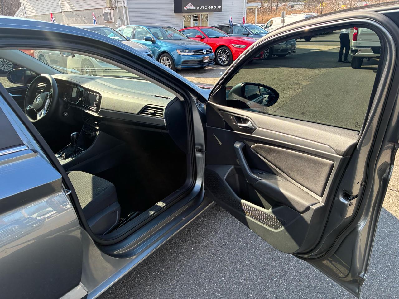 Volkswagen Jetta 1.4T S 8A 2020