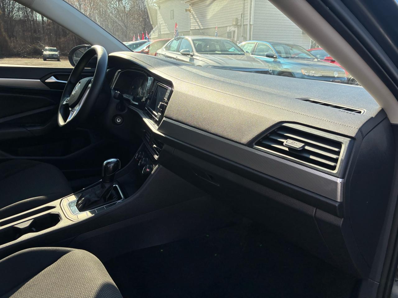 Volkswagen Jetta 1.4T S 8A 2020