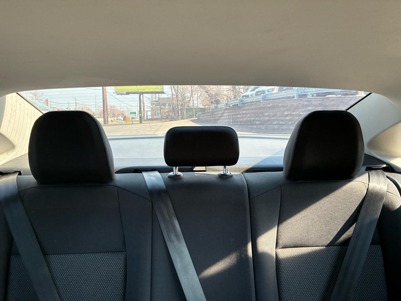 Volkswagen Jetta 1.4T S 8A 2020