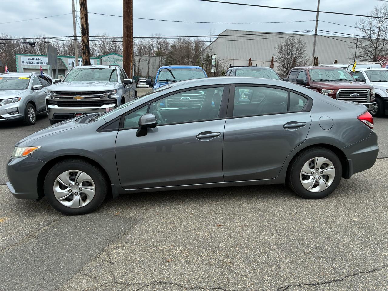 Honda Civic LX Sedan 5-Speed AT 2013